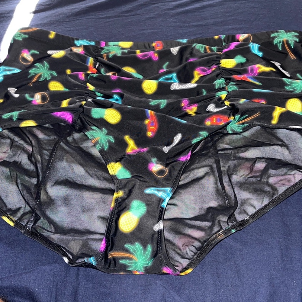 Women’s summer swim bottoms